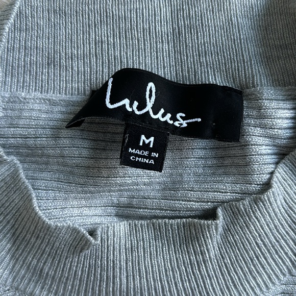 Lulu’s gray ribbed bat wing sweater, size medium - Picture 3 of 5